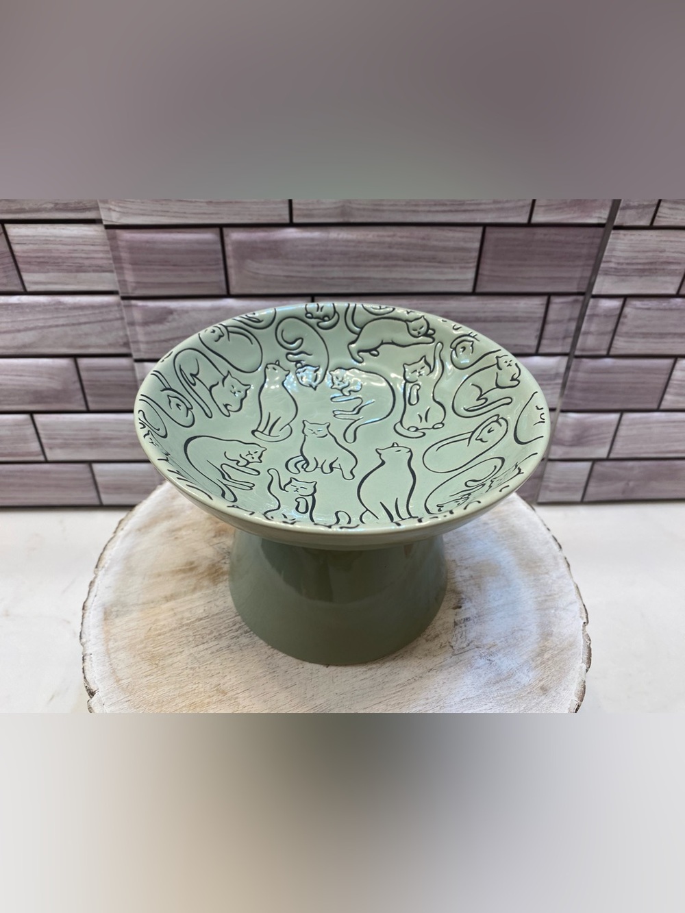 Signature❤️ (1)Yoga cat screen embossed Elevated cat L bowl  4x6” Green New